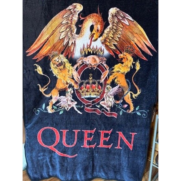 2019 Vintage Queen‎ Rock Band Official Merch Crest Plush Blanket Throw 60 x 40 - Picture 1 of 10